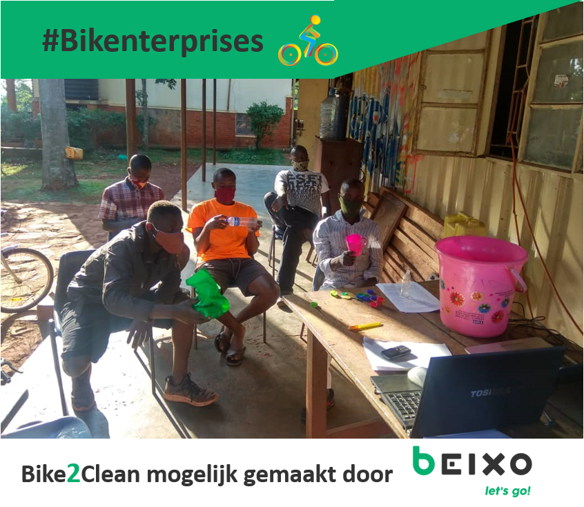 coopafrica's tweet photo. Scouts in Buwenda, Oeganda zijn afgelopen week gestart met hun #Bike2Clean closed-loop recycling #fietsonderneming.
https://t.co/tbLTMRU57u
#closedlooprecycling #bikenterprises #eenfietsmaakthetverschil #Beixo #scouts #decadeofthecargobike #socialenterprise https://t.co/Dj85cfSJte
