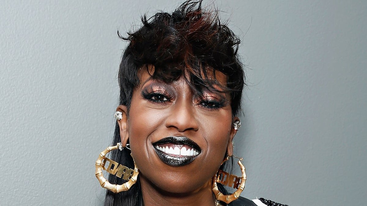 Happy Birthday to singer Missy Elliott  (July 1, 1971). 