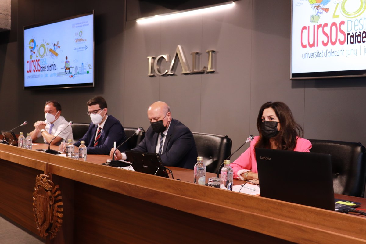 ICALI_ColegAbog's tweet photo. 👏Inauguramos junto a la @UA_Universidad el curso "Retos de la digitalización en el #derecho de la empresa y del mercado" en el marco de los cursos de verano Rafael Altamira. https://t.co/yHvtJRfXML