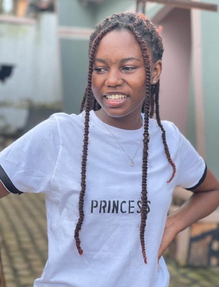 UG_confesses's tweet photo. 🄼🄸🅂🅂🄸🄽🄶 
🄿🄴🅁🅂🄾🄽

My sister has been missing since yesterday at 7:45 she has no phone with her and no ID. Her name is MARIA KABARUNGI, 17yrs old. She is sick and was last seen in a green floral dress with a blue grey jacket and a pink head band and she was https://t.co/wWEFKk1VZK