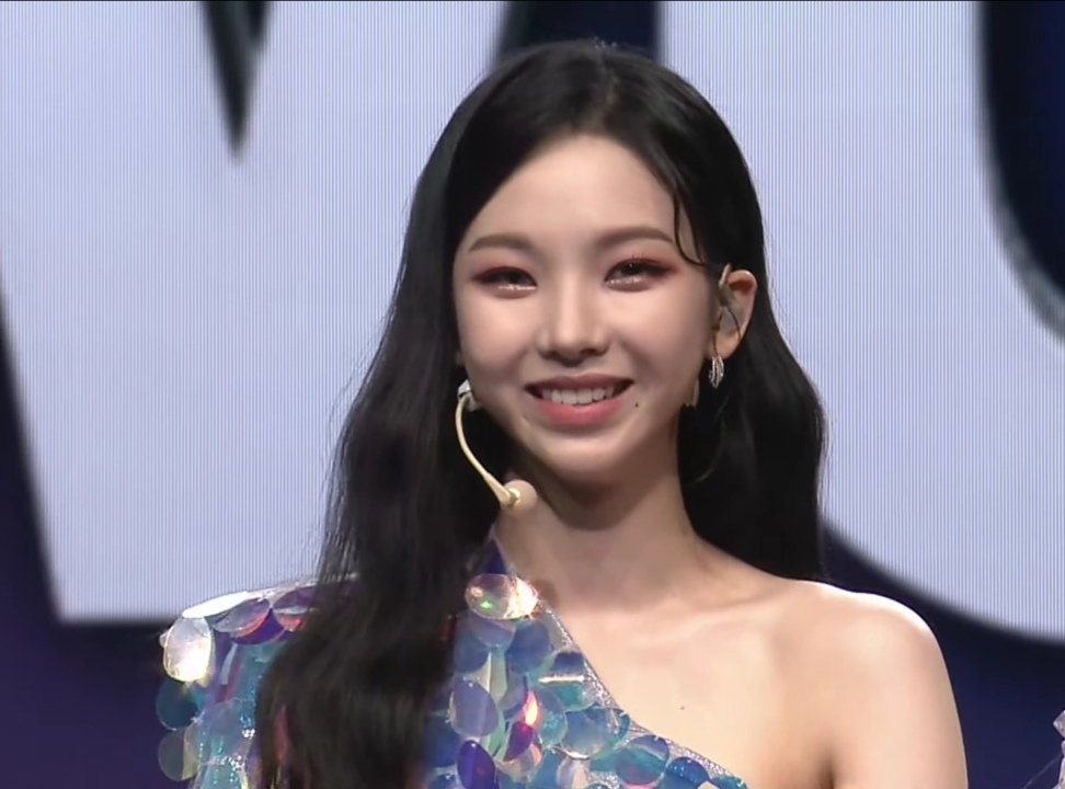 pcsfairytale's tweet photo. ยิ้มคนสวยขากระชากใจมากกก https://t.co/3Mj2N15UgP