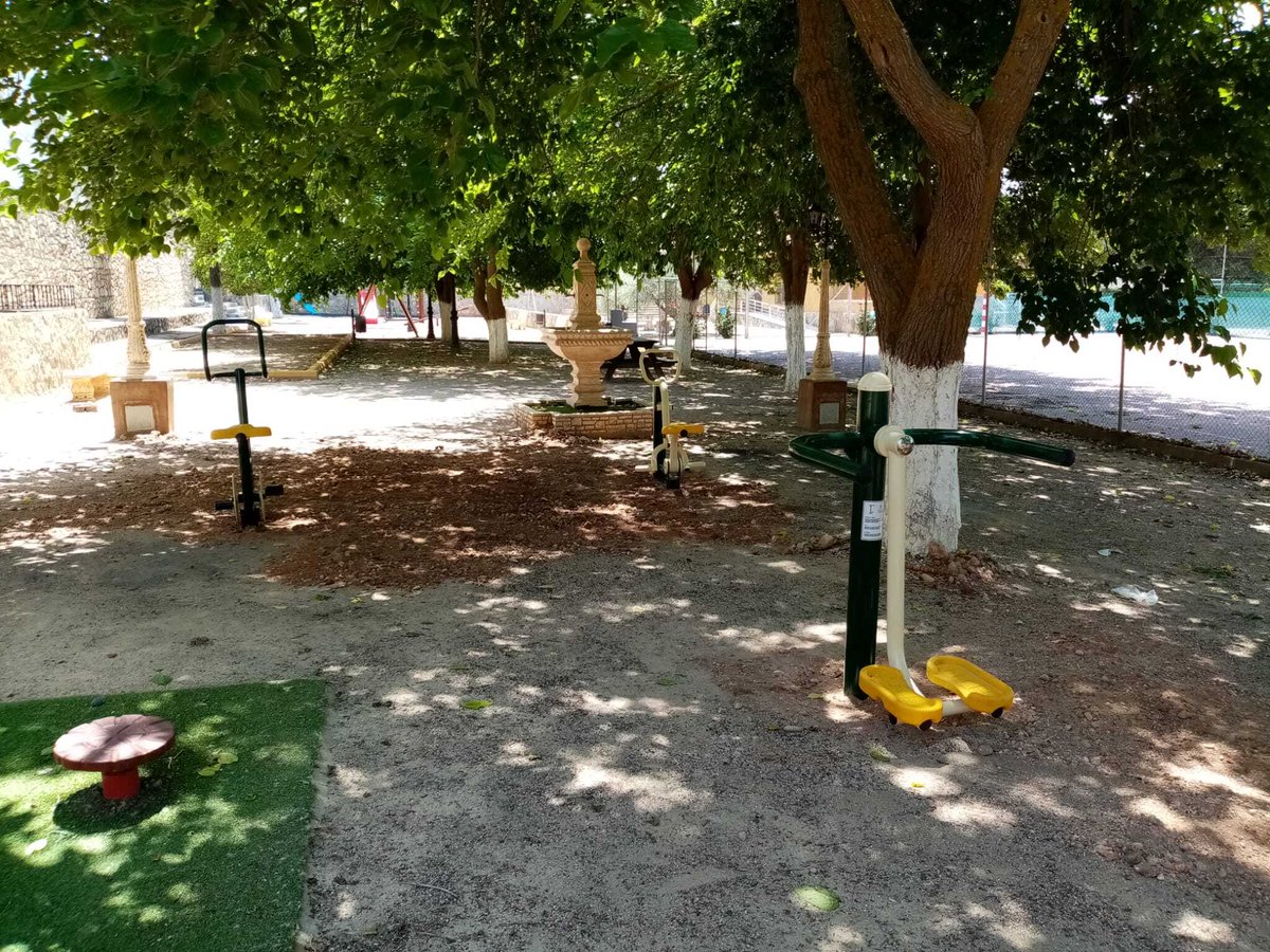 NeoparkCLM's tweet photo. Los vecinos de la localidad de 📍Pinarejo en Cuenca ya pueden disfrutar de su nuevo punto activo✅, situado en una gran localización y dotado de diferentes elementos biosaludables para poder ejercitar cada parte del cuerpo 💪
#NeoparkCLM #biosaludable #fabricanteparques #cuenca https://t.co/v3YpnN6gAs