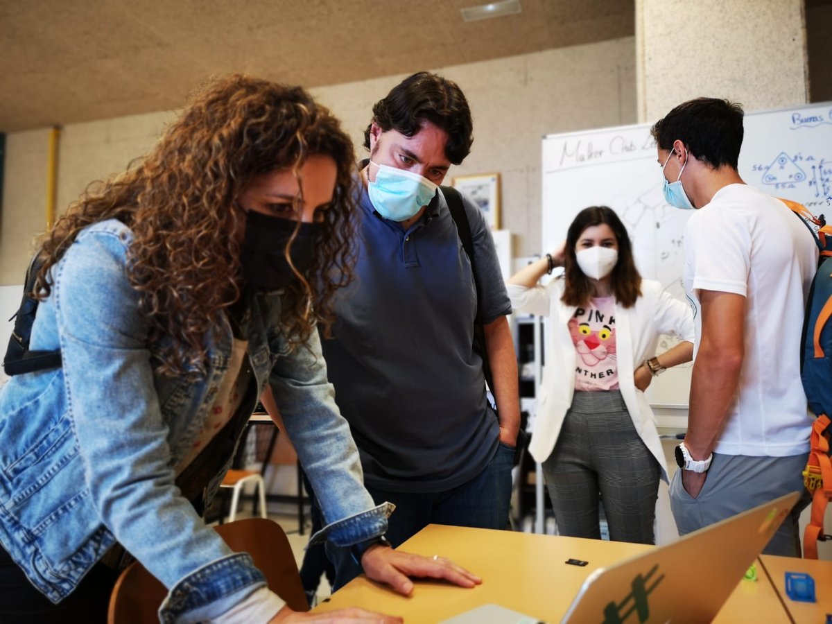 FabLabLeon's tweet photo. Durante varias jornadas en el mes de Junio, nuestra manager @NunuroMi impartió una formación online en el curso de Introducción al Prototipado en 3D de la @FGULEM, la @unileon y la @Fuescyl  
#impresion3d #fablabnetwork #Fgulem #Formación #TCUE #investigación #Unileon #LeónEsp https://t.co/aDr4uUQ0m6