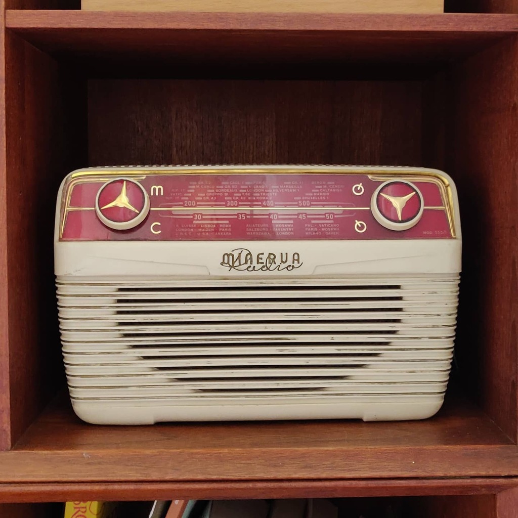 #vintageradio instagr.am/p/CQxx3Fdlb3h/