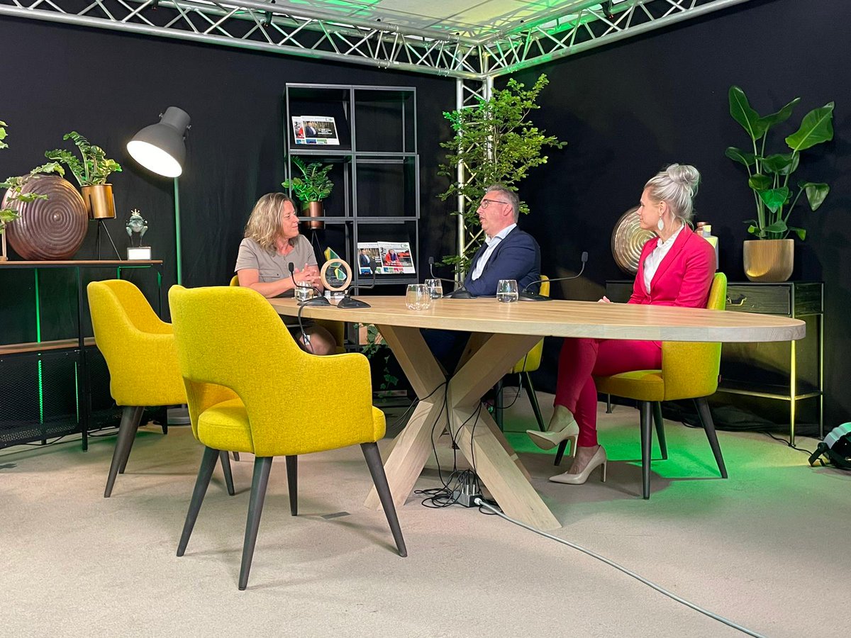 Nu live tijdens het congres. Tine-Loes Hemmes, Dura Vermeer: “Het netwerk van onze partners zien we onze gezamenlijke fabriek. Dat zorgt voor flexibliteit en snelle opschaalbaarheid.”