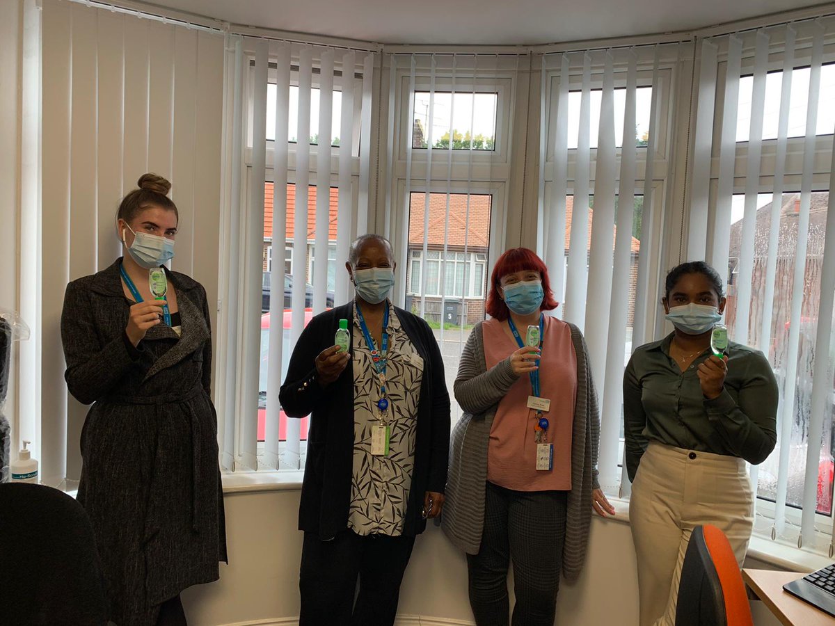 LandDHospital's tweet image. Thank you to @TheWorkPerk for supplying staff at the L&amp;amp;D with bottles of @Dettol_UK hand gel!

Clean hands save lives and reduces the spread of bacteria.

#TheWorkPerk