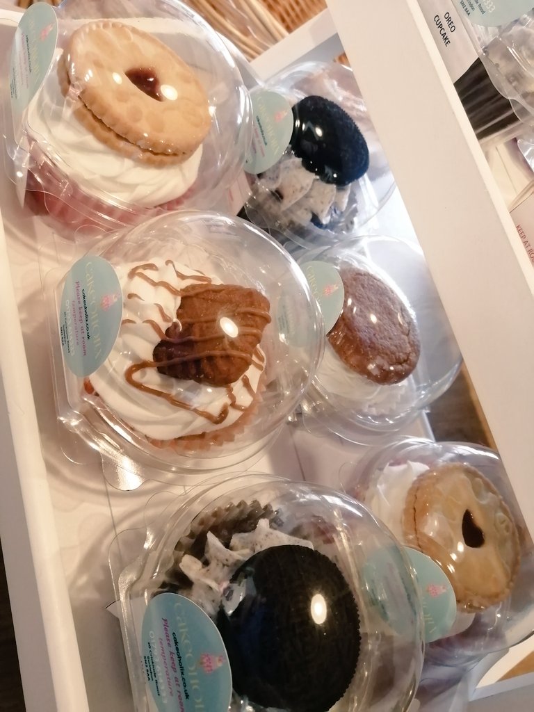 The biscuits are back! #shoplocal <a href="/cakeoholix/">Cakeoholix</a>