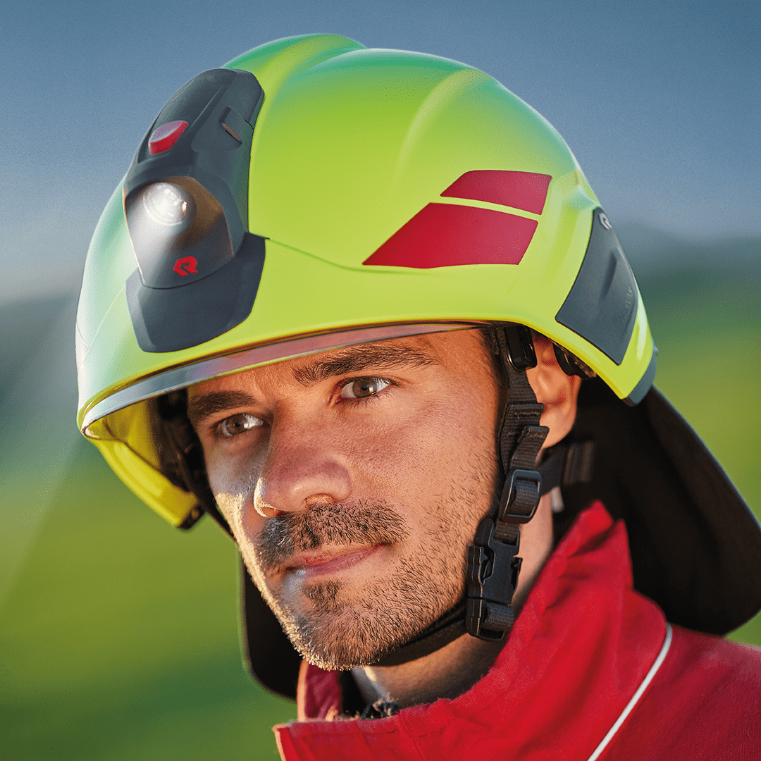 RosenbauerUK's tweet photo. π§βπ π The HEROS H30 helmet - perfect fit, lightweight, optimum protection, high performance.
Find out more: https://t.co/ylyZt2MYNa
#everythingforthatmoment #RosenbauerUK #firefightingequipment #firefightinghelmet https://t.co/T07PE5IvkH