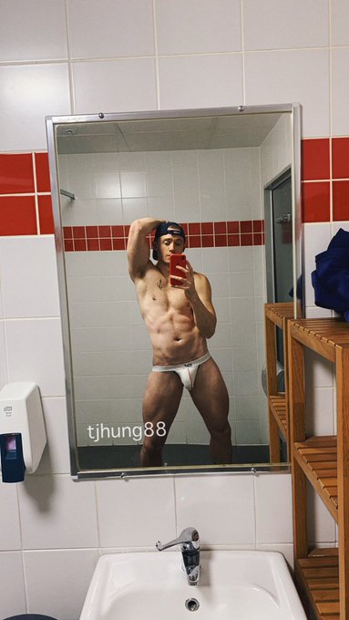 New jockstrap ?? #tjhung https://t.co/Kh58HHXtC6
