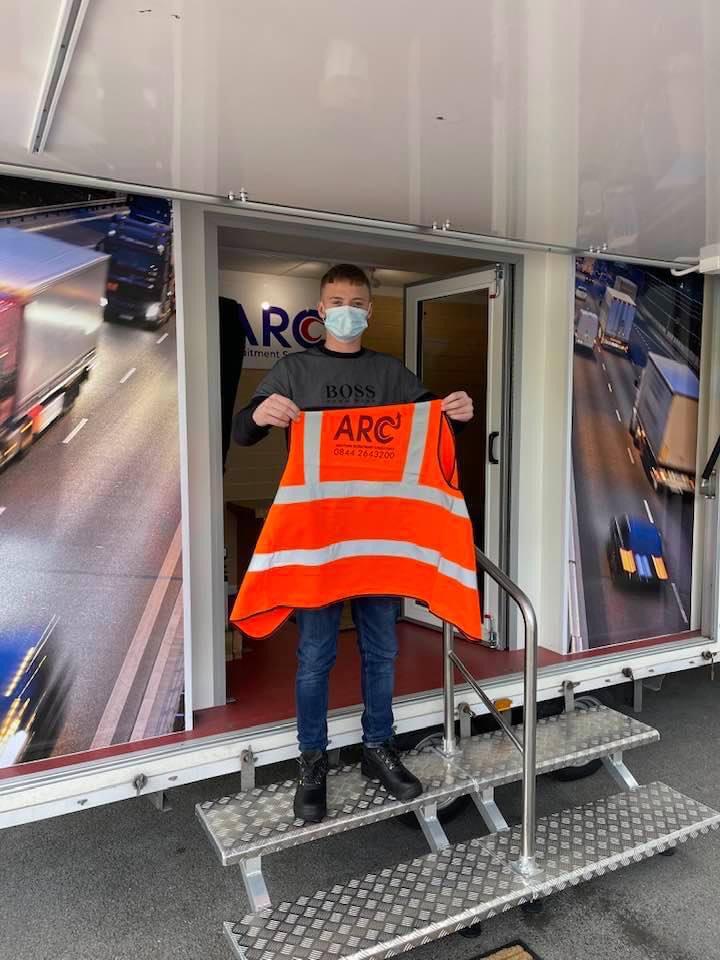 ARCGROUPLTD3's tweet photo. A big congratulations to one of our candidates, Harvey Usher!

Harvey (who is only 21) passed his assessment with us a few weeks back and has now been working on behalf of a leading supermarket for the past 6 weeks.

Well done Harvey 👏👏 https://t.co/5s1i78SK2j