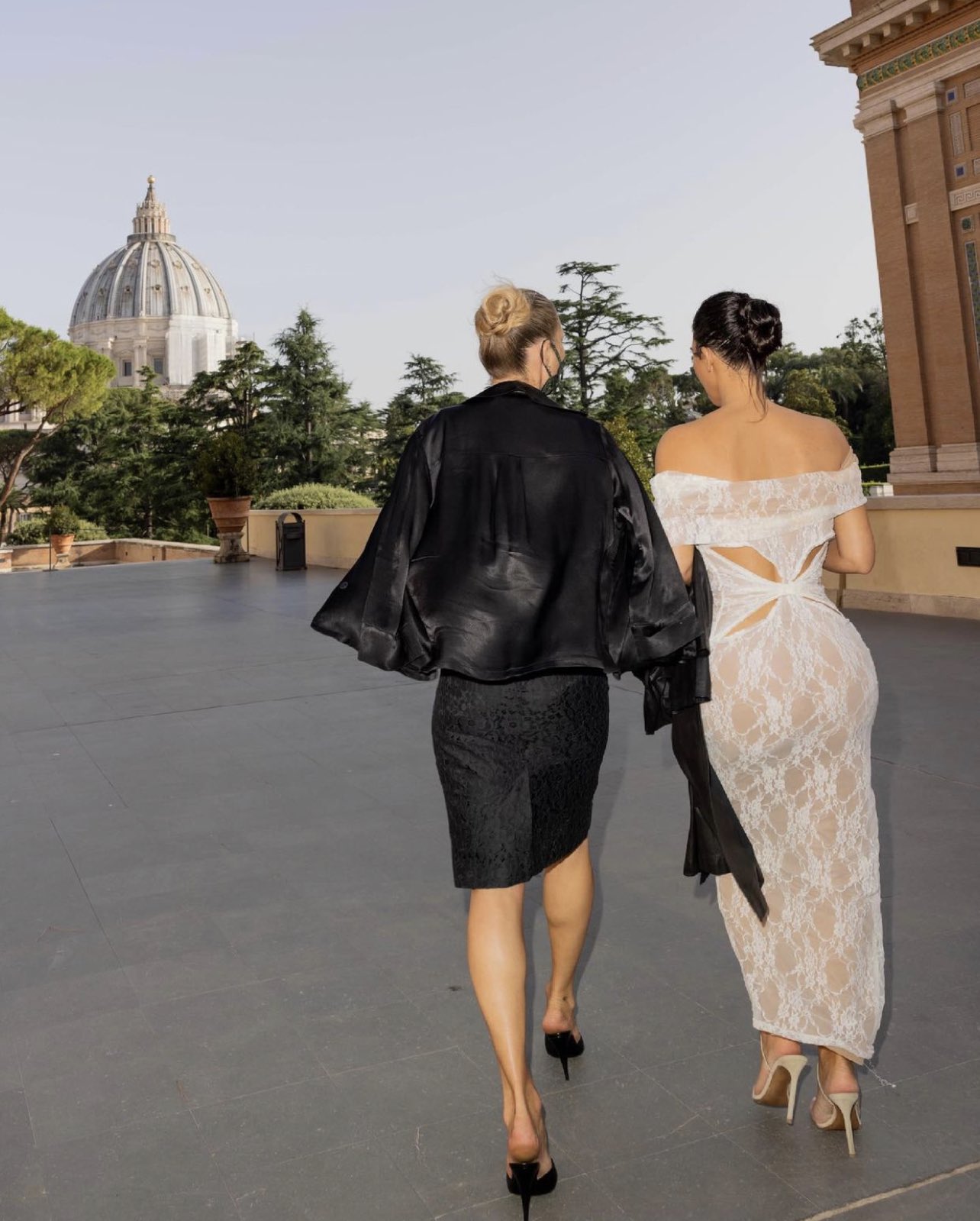 E5N-LvKVEAsgfBa?format=jpg&name=large