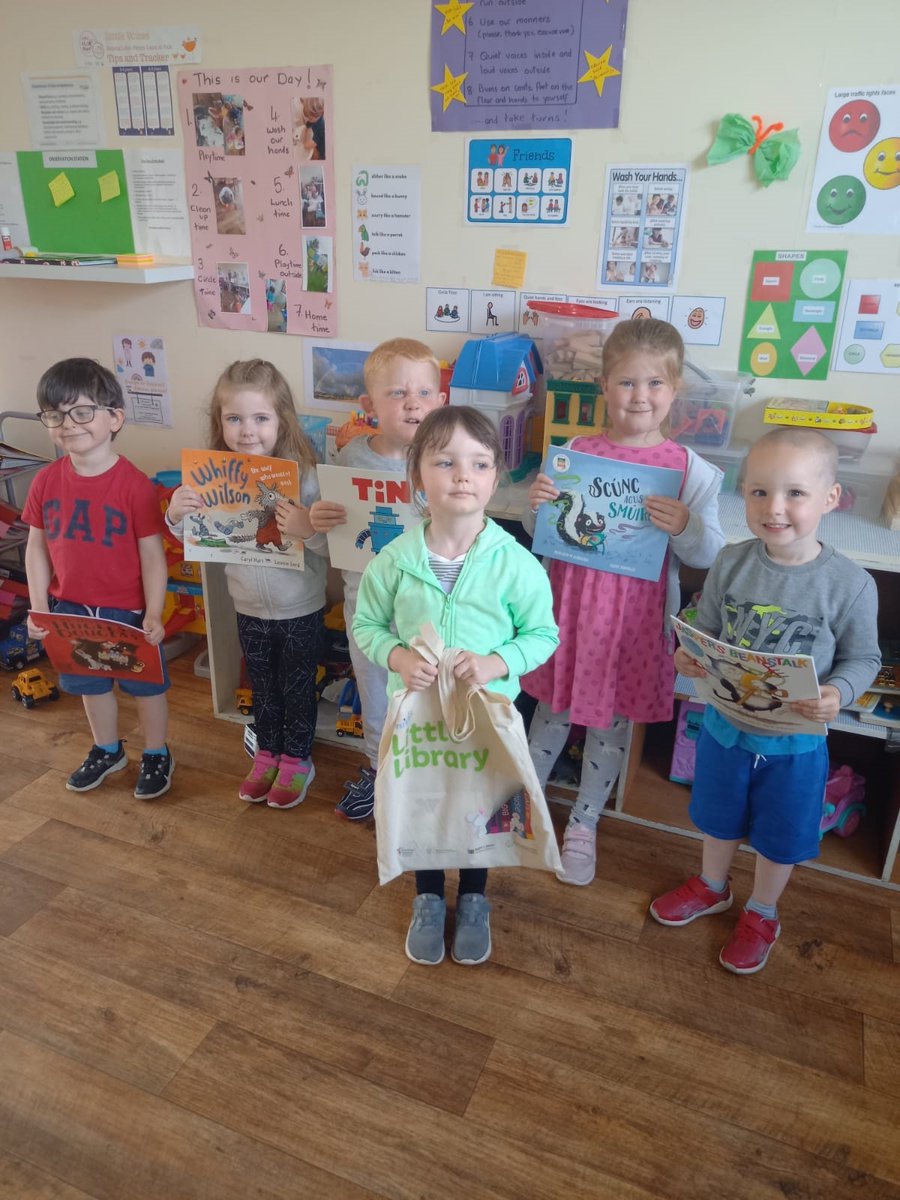 LimerickCouncil's tweet photo. The boys & girls in Butterfly Pre-school, Kilmeedy were delighted with their Little Library Book Bag that they collected from Limerick Library recently! 📚 #YourCouncilDay
#limericklibraries #first5 #littlelibrary @LibrariesIre @DCEDIY https://t.co/Uv7tnuuKtc