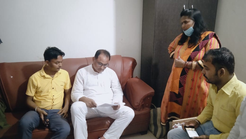 MdAnzarNayeemi's tweet photo. पहले अपने आवास पर लोगों से मिला फिर क्षेत्र में लोगों के बीच रहा।
@aimim_national @asadowaisi https://t.co/1RhQUjCjGj