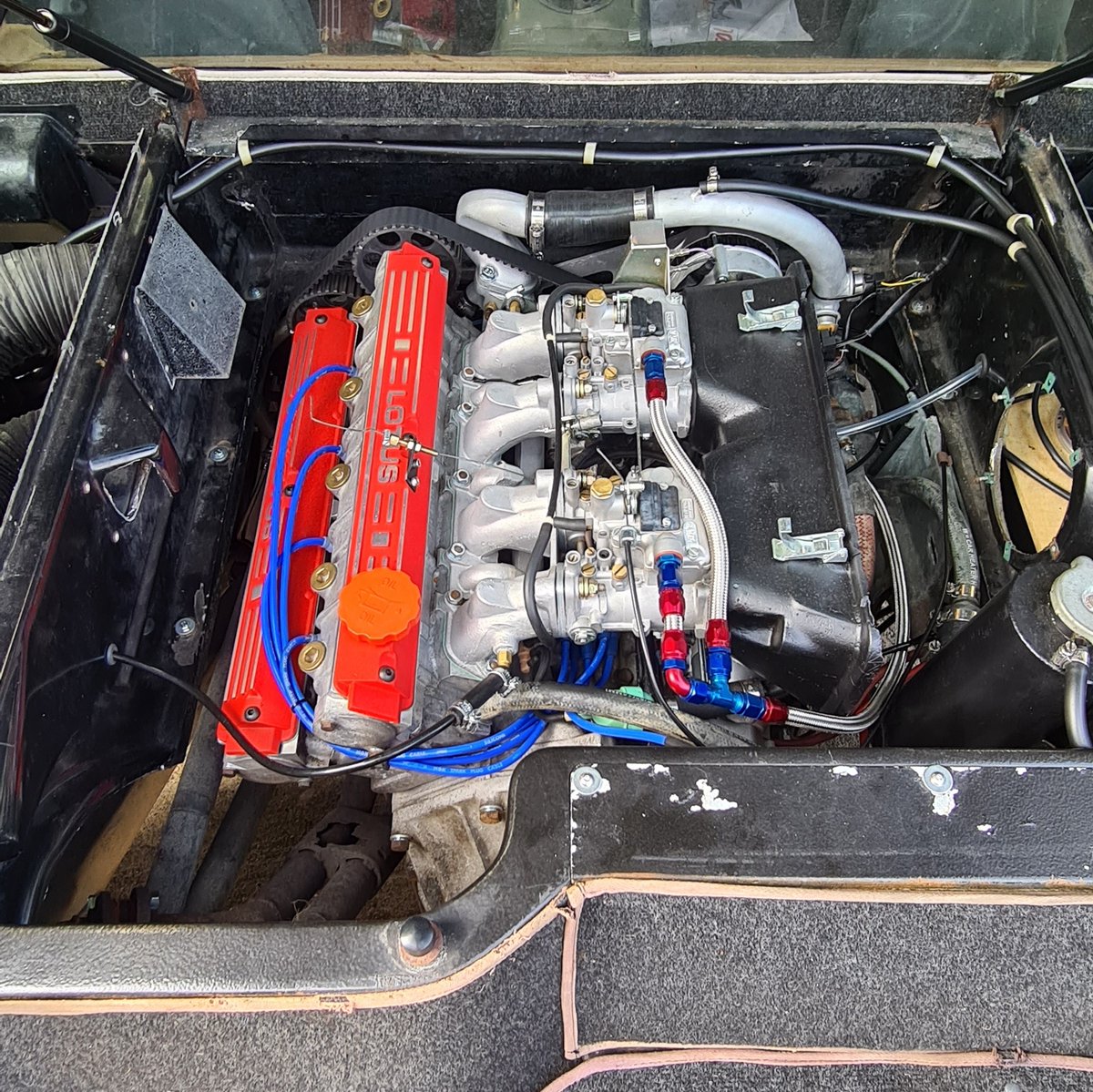 Team_MSC's tweet photo. The engine has been out of this Lotus Esprit for over 5 years. With a clean up, fully serviced and all gaskets replaced it is back in the car and up and running!

#MaidstoneSportsCars
-
-
-
-
#lotusesprit #lotus #supercar #esprit #lotuscars #classiccarsdaily #classiccars https://t.co/VF1gGU0zOu