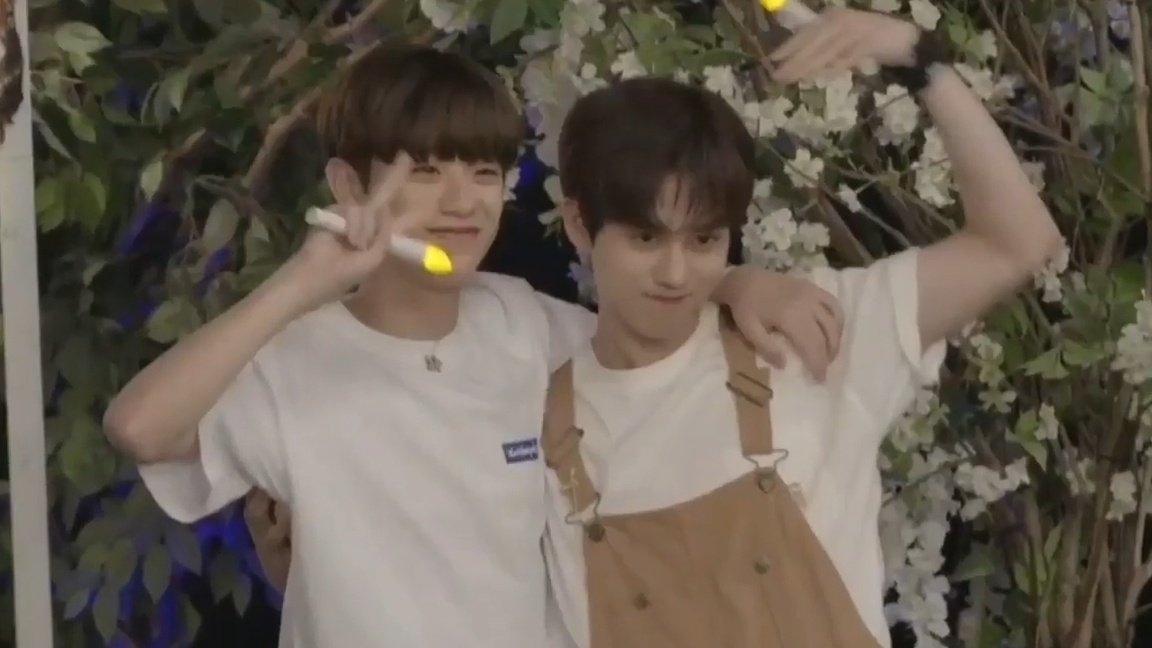 hyseong_petit's tweet photo. did we make it?                  YES WE DID! https://t.co/fR7zIyKUsM