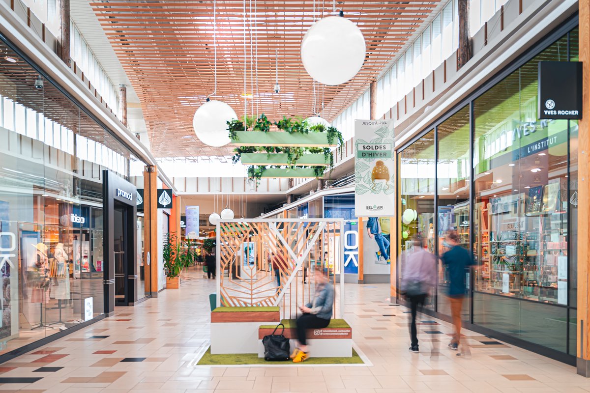 BRIORETAIL's tweet photo. Goal achieved ! SCC - Shopping Center Company et @aewglobal ont confié à @BRIORETAIL
 l’ensemble du design global du centre commercial BELAIR à Rambouillet.  #branding #RetailDesign #signage #architecture. Pour en savoir plus : https://t.co/bE3LHn7bGI https://t.co/R3RO3lEiq1