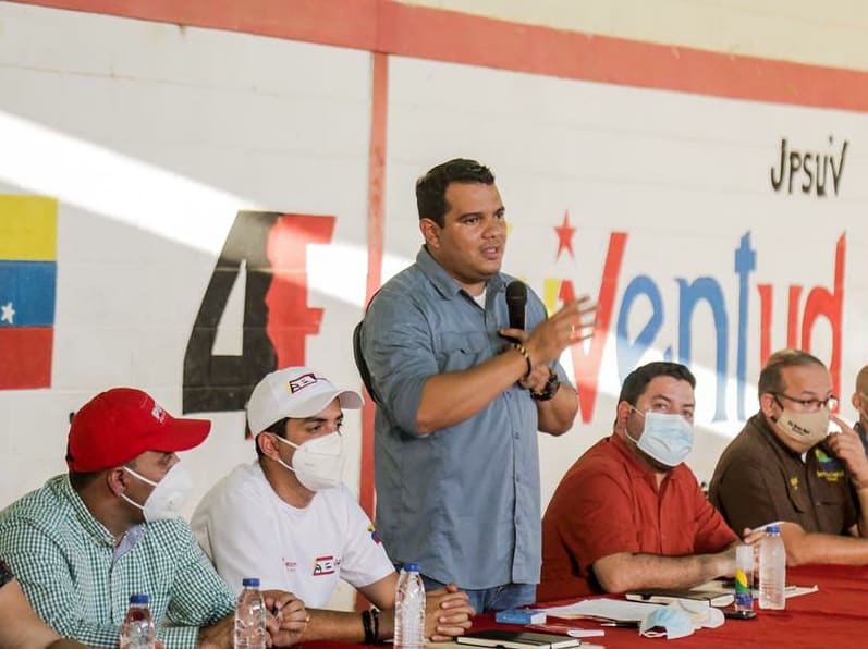 AliCprimera's tweet photo. Mi cariño, admiración y respeto ⁣al pueblo taquense. Con organización, disciplina y conciencia popular expresaron su sentir de continuar el proyecto de la Patria Bolivariana.
Estamos fortalecidos y listos para conquistar la victoria el próximo #21Nov

#AhoraDependeDeTi #FALCON https://t.co/n6ZYSJBQER