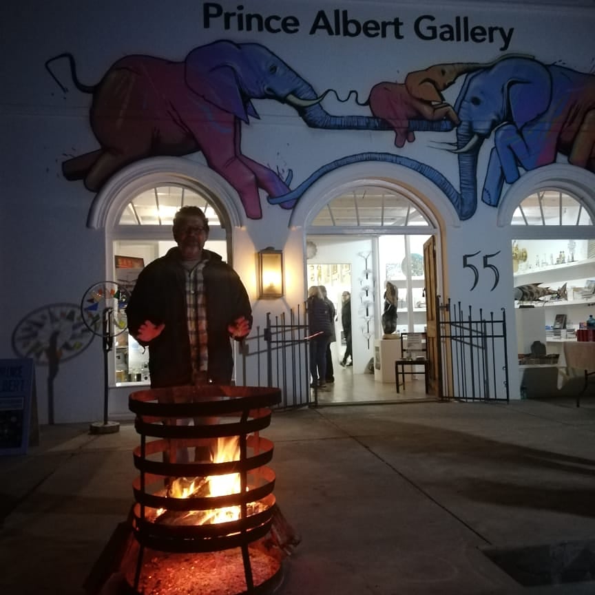 A chillie evening at Prince Albert Open Studios 2021

#PrinceAlbertaza #art #openstudios