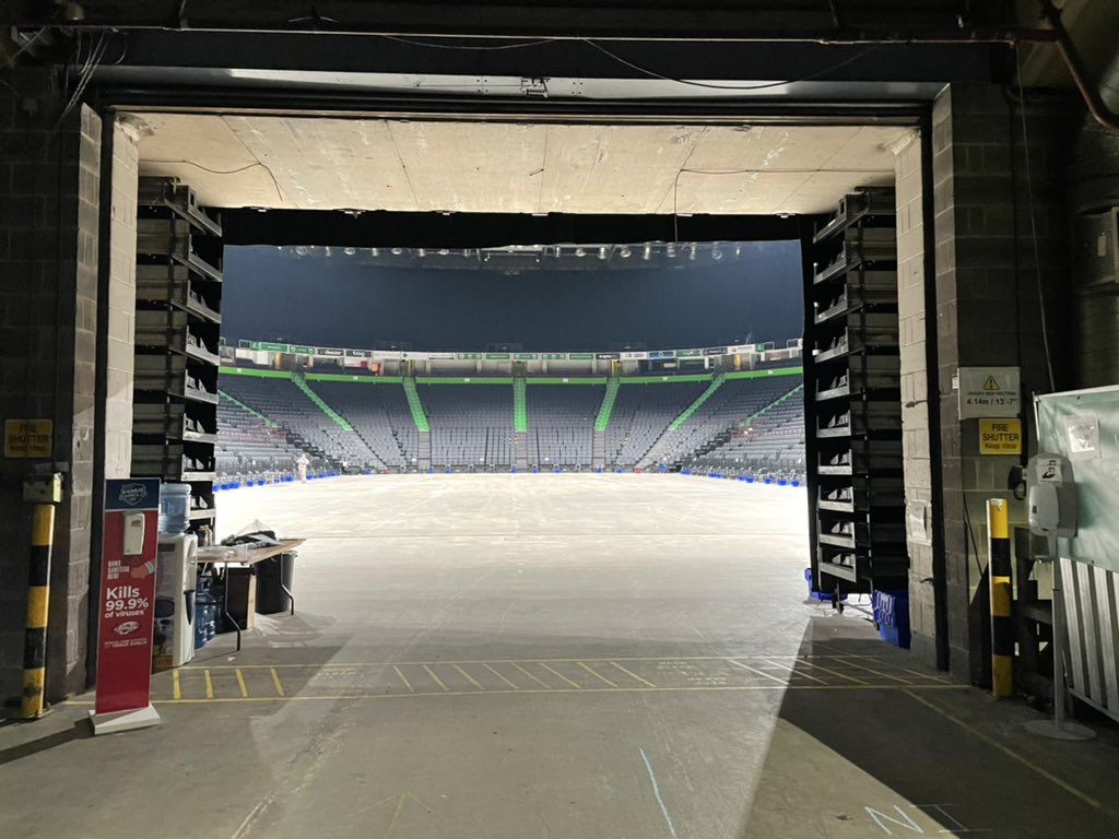 JonCalvert's tweet image. After a week rehearsing in @AOArena, we’ve closed Deansgate and ready to kick off @MIFestival with @terrain_BC 

A cast of 150, a 3 hour performance and lots of Manchester sun!!