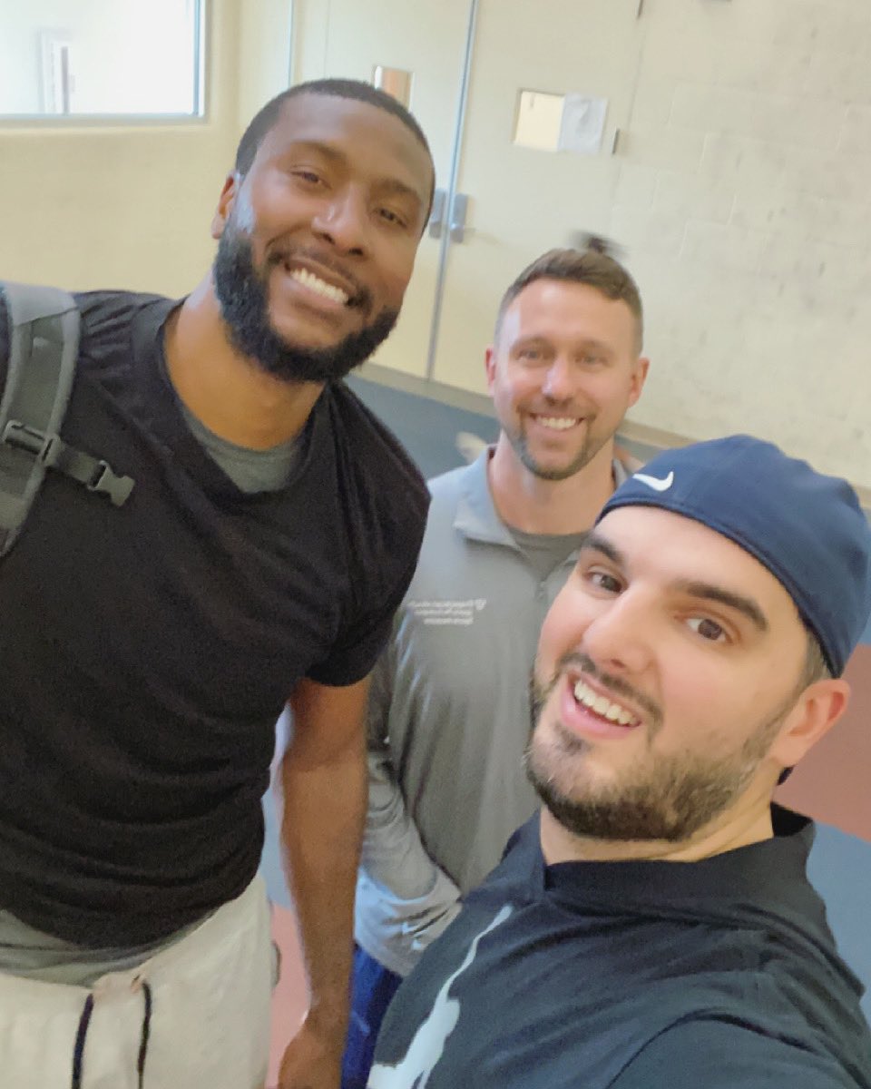 The grinds not over‼️ Coming back stronger than ever‼️ Great session with the 🐐 <a href="/Slaughter44/">Marcus Slaughter</a> 🎯 #thereturn #npanousball