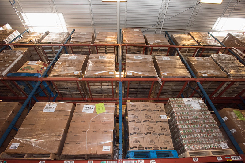USDA_FNA's tweet photo. The Emergency Food Assistance Program (TEFAP) is a federal program that helps supplement the diets of low-income Americans by providing them with emergency food assistance at no cost. Find out more: https://t.co/CuAQgwRAN2 https://t.co/uoKiGliivg