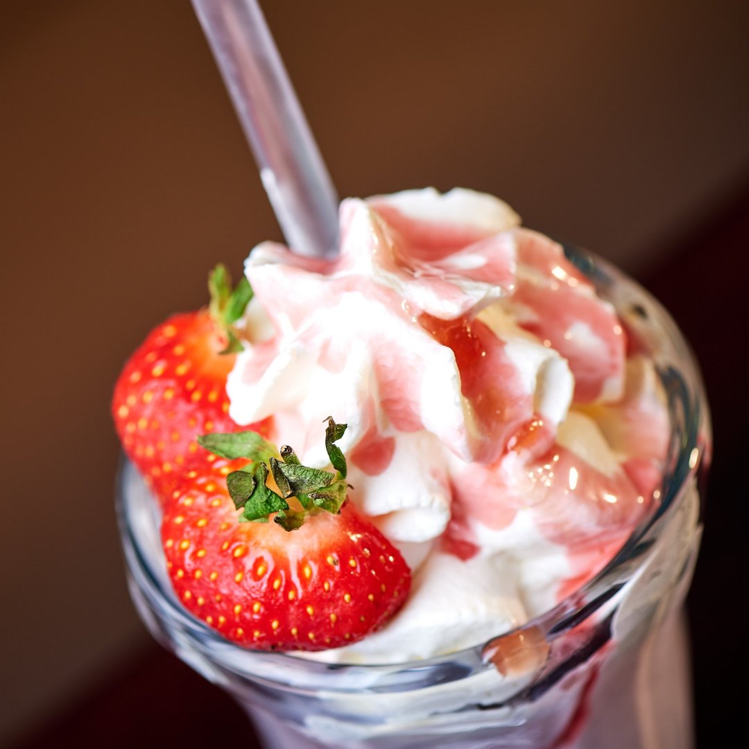FredosLDN's tweet photo. Missing Wimbledon? Get your Strawberries &amp; Cream fix at Fredo's LDN

#FredosLDN #FoodForEveryOne #Foodie #LondonFoodie #Wimbledon #Strawberriesandcream https://t.co/sAScmv2YQO
