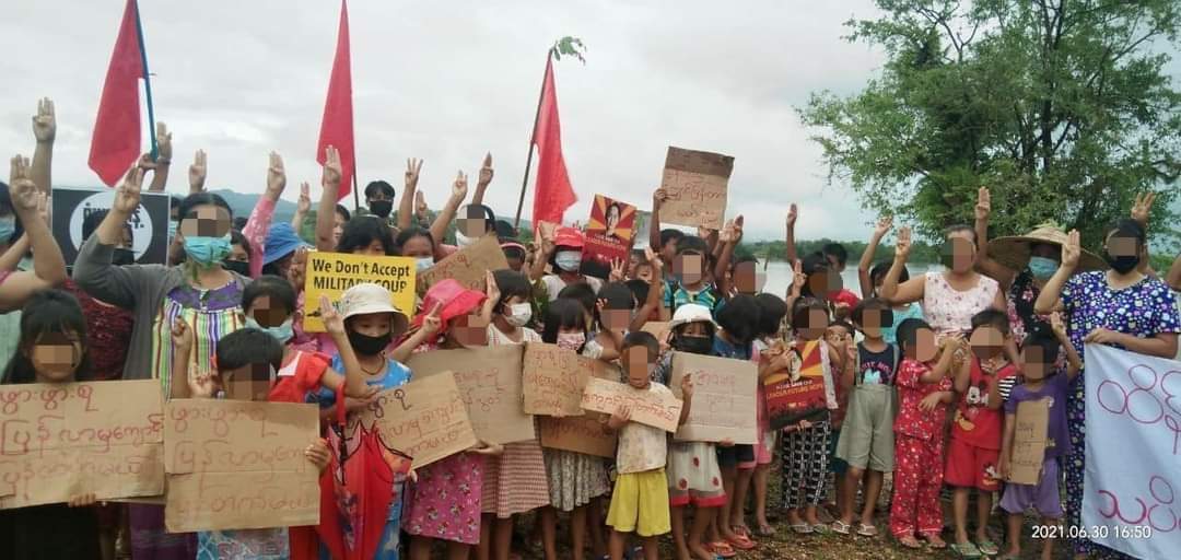 23chuns's tweet photo. An anti-military protest took place on July 1 in #Htein_Dwin Village, Laung Lone Township.

#July1Coup
#WhatsHappeningInMyanmar https://t.co/Nre85yNkj9