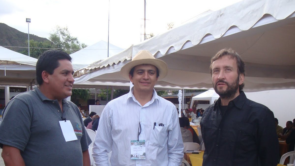 Hoxe é un día para recordarte e facémolo volvendo a vista a cando os aires ecuatorianos empezaron a inundar estas salas.

📸 Rafa en Vilcabamba (2011)

E como pasarás lista 🧐 avanzamos xa que a entrega dos teus premios será a finais de Setembro.

#PremiosRafaelCrecente