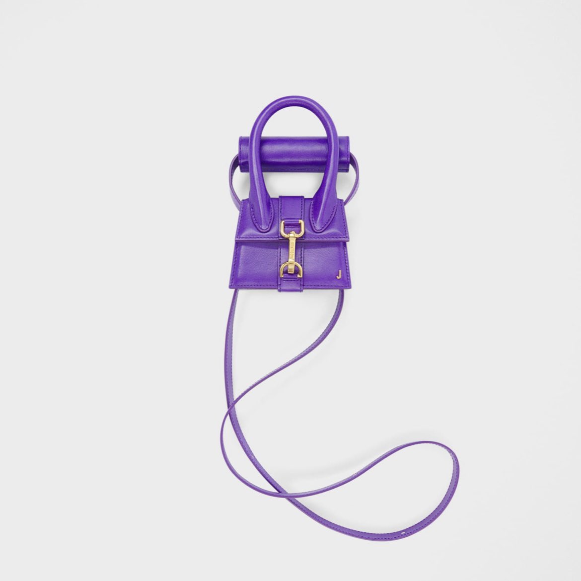 clitsters's tweet photo. Jacquemus La Montagne Bags Fall 2021 https://t.co/FFyzeG5d9n