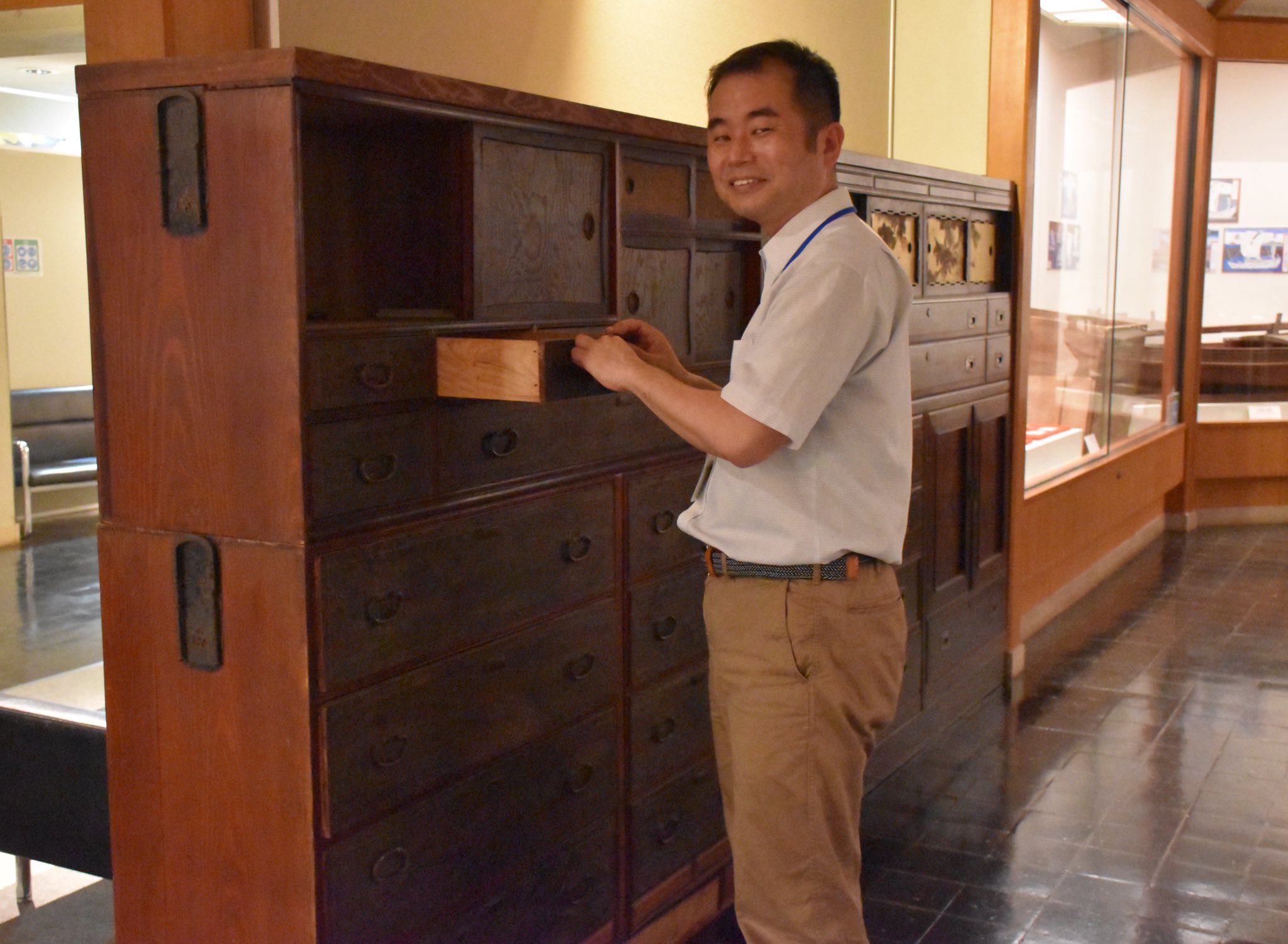 ハーモニカ箪笥