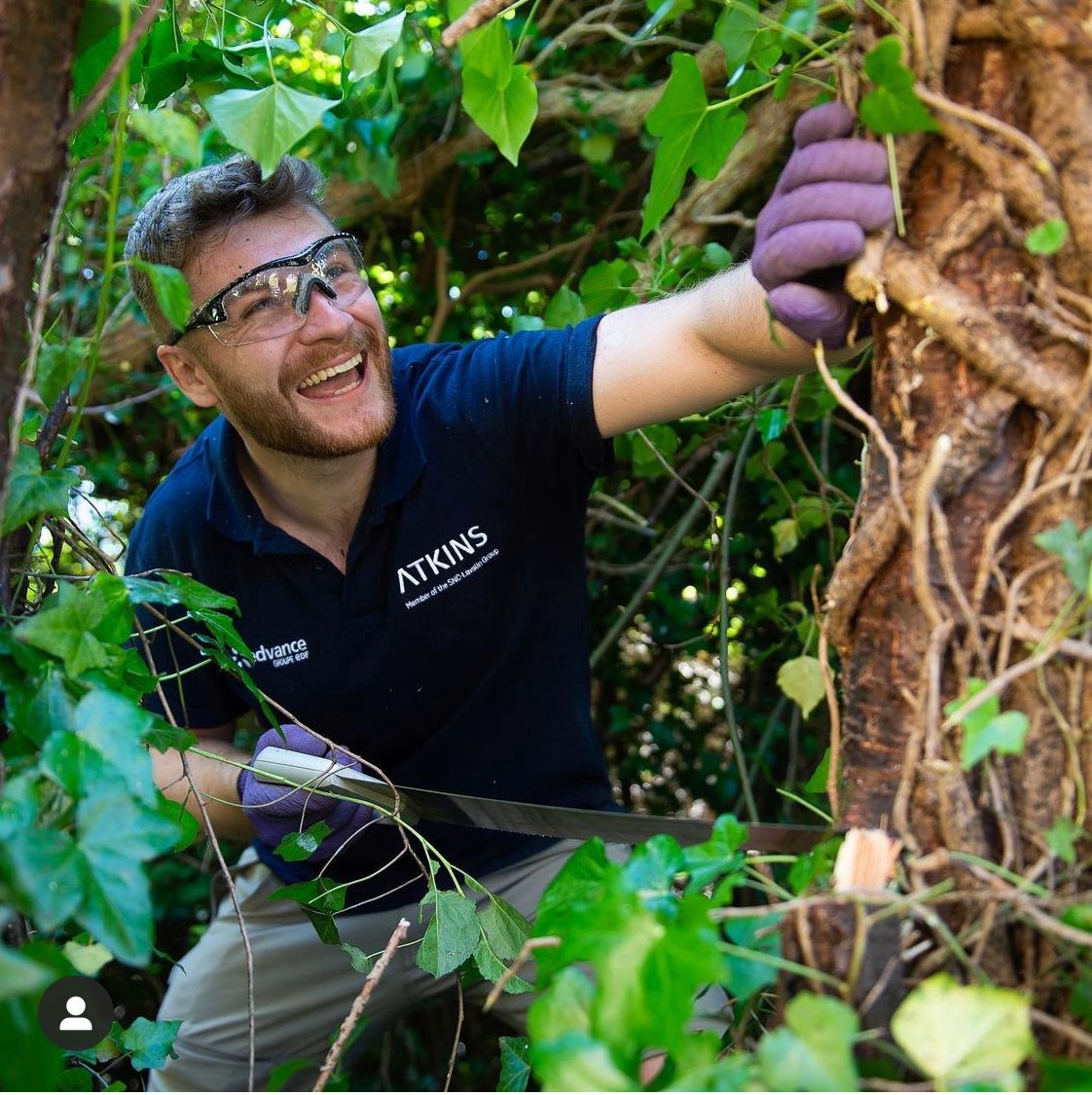 InsideAtkins's tweet photo. More photos of our Atkineers using their #volunteering time to help @Young_Bristol recently 👍
Our Atkins volunteers are helping to transform community spaces across the city, this time at The Grove at Bedminster Down 👏
#AuthenticallyAtkins #InGreatCompany #Bristol https://t.co/hmezpdaOJz