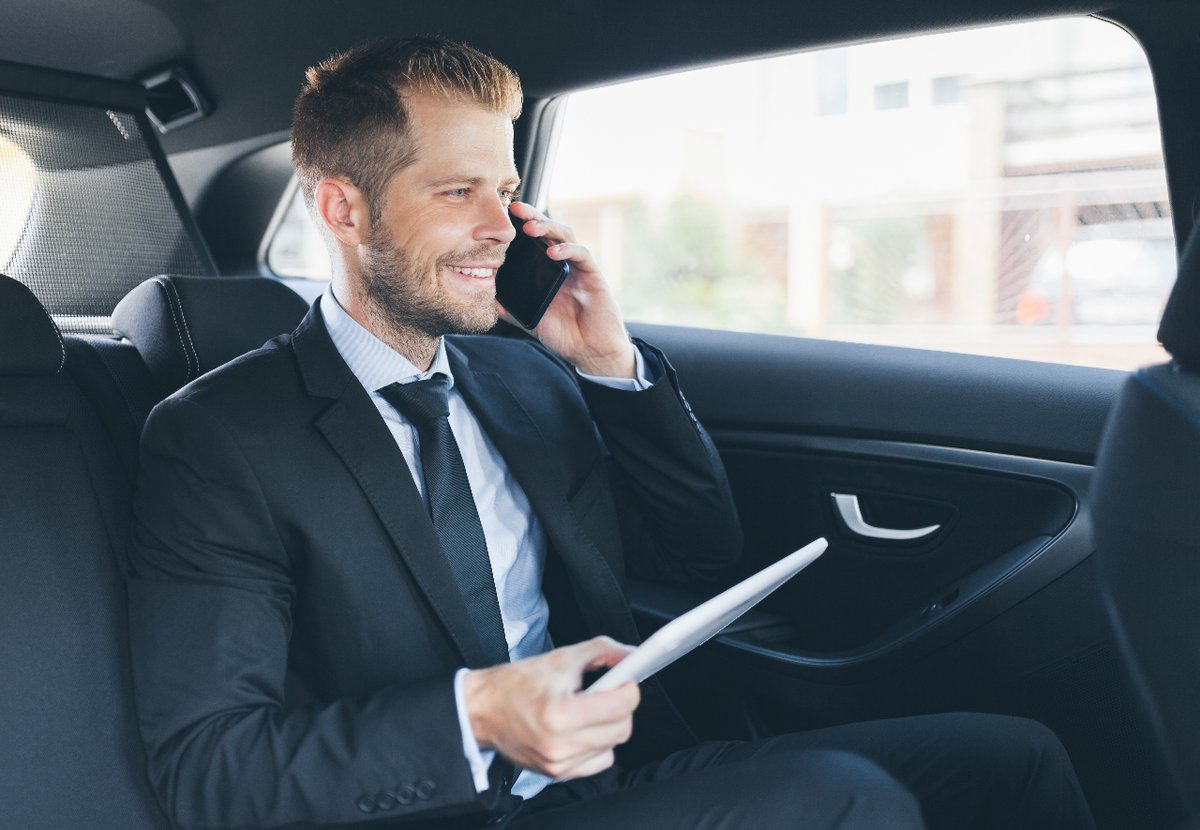 🚩🤓 Los #empleados desarrollan la #creatividad #practica para identificar #problemas y #soluciones de forma rápida. Esto transformará a las #empresas tradicionales en #organizaciones ágiles, planas y transversales🏎️🏁