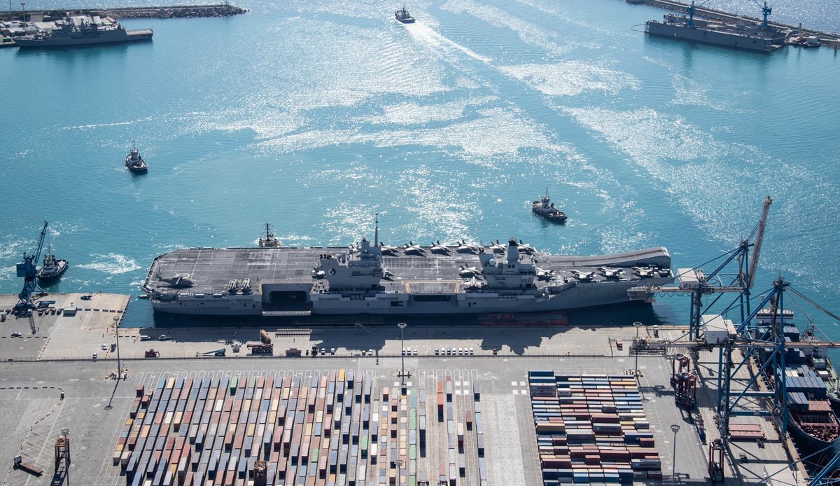 bfcyprus's tweet photo. Take a look at these amazing photos of @HMSQLZ in Limassol Port, taken from our resident Fire fighting Search and Rescue helicopters here in Cyprus #84Squadron based at @RAFAkrotiri #CSG21S https://t.co/CDyjJA66G0