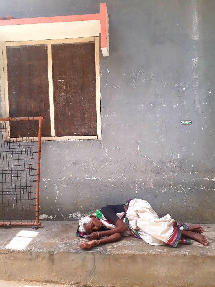 ketapad's tweet photo. Sleep… 🙄 #India #Naptime #oldwoman #outdoors #sleeping #observation #photographer #streetphoto #streetphotographer  #travel #streetphotography #travelphoto  #colorphotograph #colorphotograpy #photography #fotografia #lensculture #pictureoftheday 🐦 https://t.co/d2xX0hLOFj