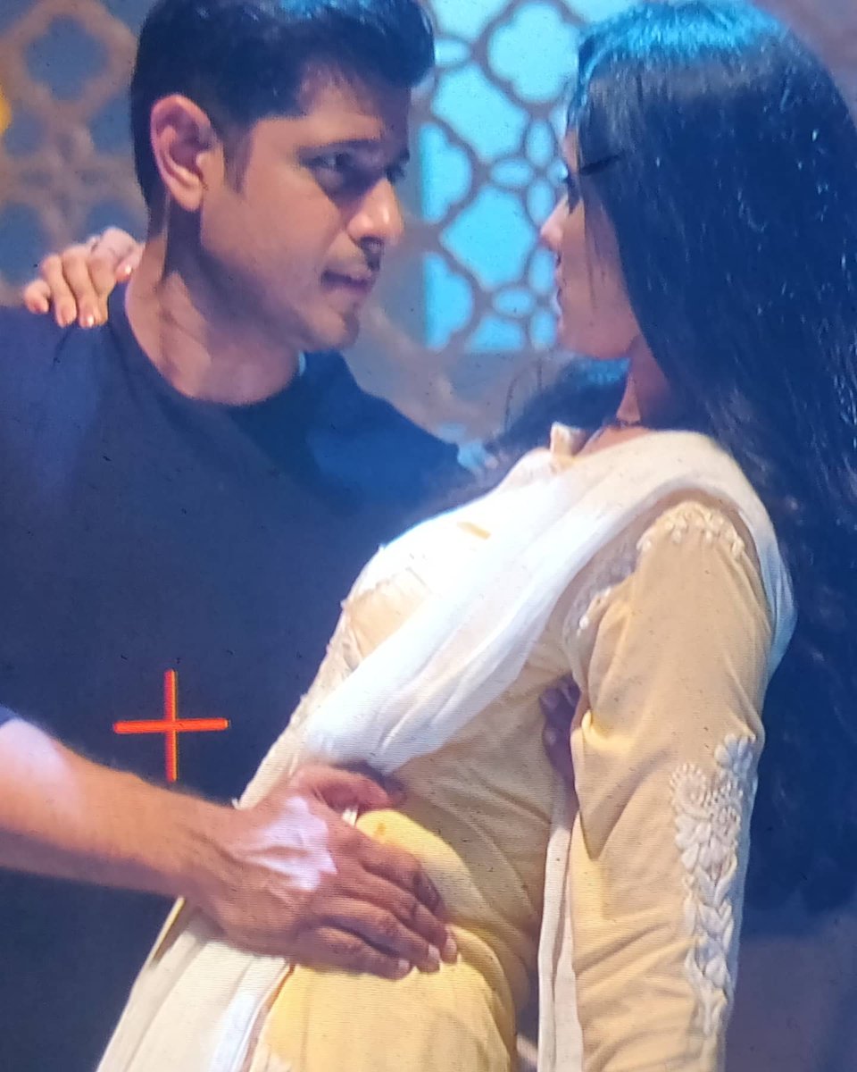 SanghviKenil's tweet photo. Guys pls watch this danceseq !!! It is just super sai uprrrrr wala performance 👌👌👌 @bhatt_neil  man u r just amazinggggg 🕺🕺 #Choreography❤️ #Style #ghkkpm❤❤ #Starplus @ayesha.singh19 @gumm.hai.kisi.ke.pyaar.main #sairat❤

Will share d video soon 🤟🤟 

We'd 8.00pm https://t.co/HObDF3M1et
