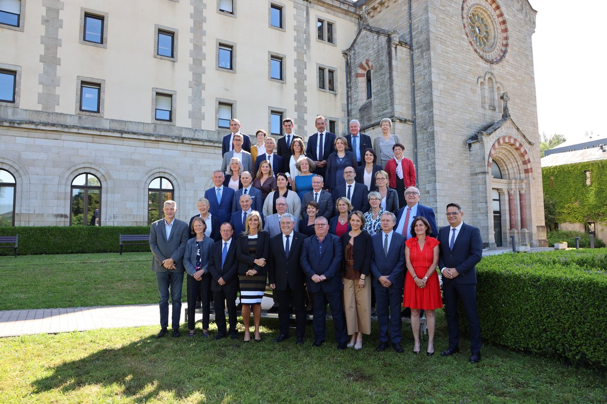 Departement19's tweet photo. A l’issue des élections départementales des 20&amp;27 juin derniers, les conseillers départementaux ont réélu ce matin le Président du @Departement19,@PascalCOSTE, désigné les 9 nouveaux vice-présidents&amp;8 conseillers dptx délégués.

Consultez notre communiqué: https://t.co/iHRgDlIFgR https://t.co/Rx8pKFhplc
