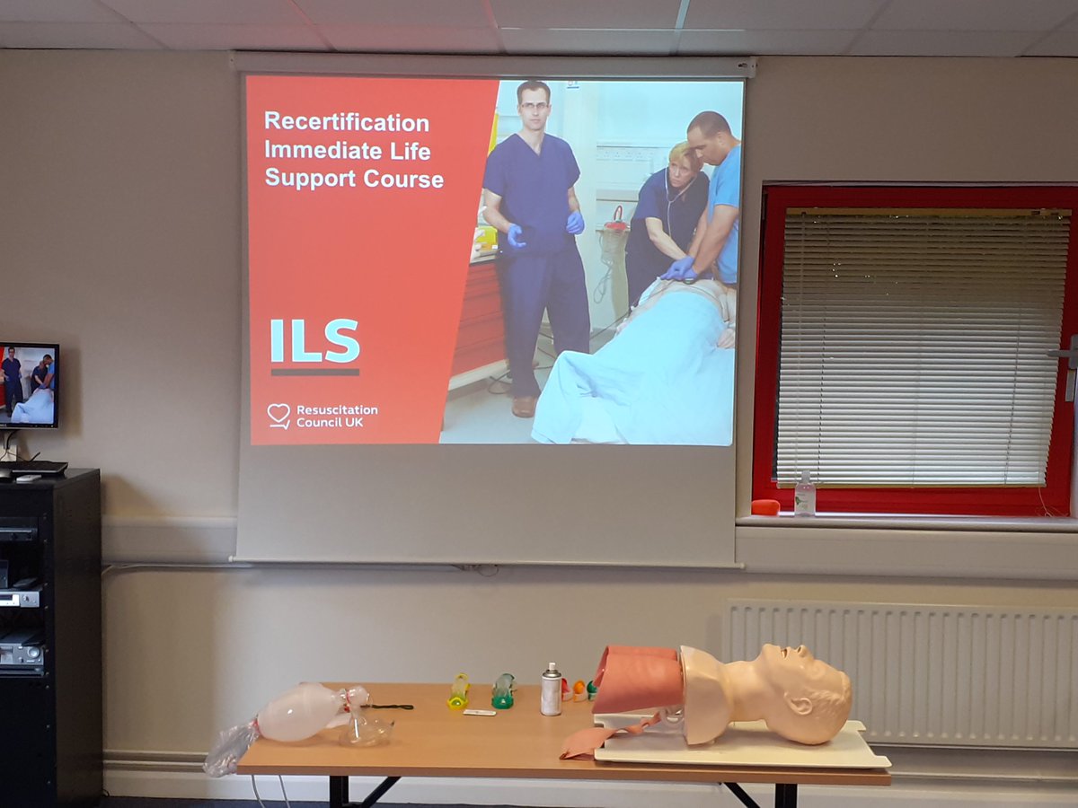 Ready at <a href="/LPTnhs/">Leicestershire Partnership NHS Trust</a> for our first <a href="/ResusCouncilUK/">Resuscitation Council UK</a> ILS course using the new slides and 2021 algorithms