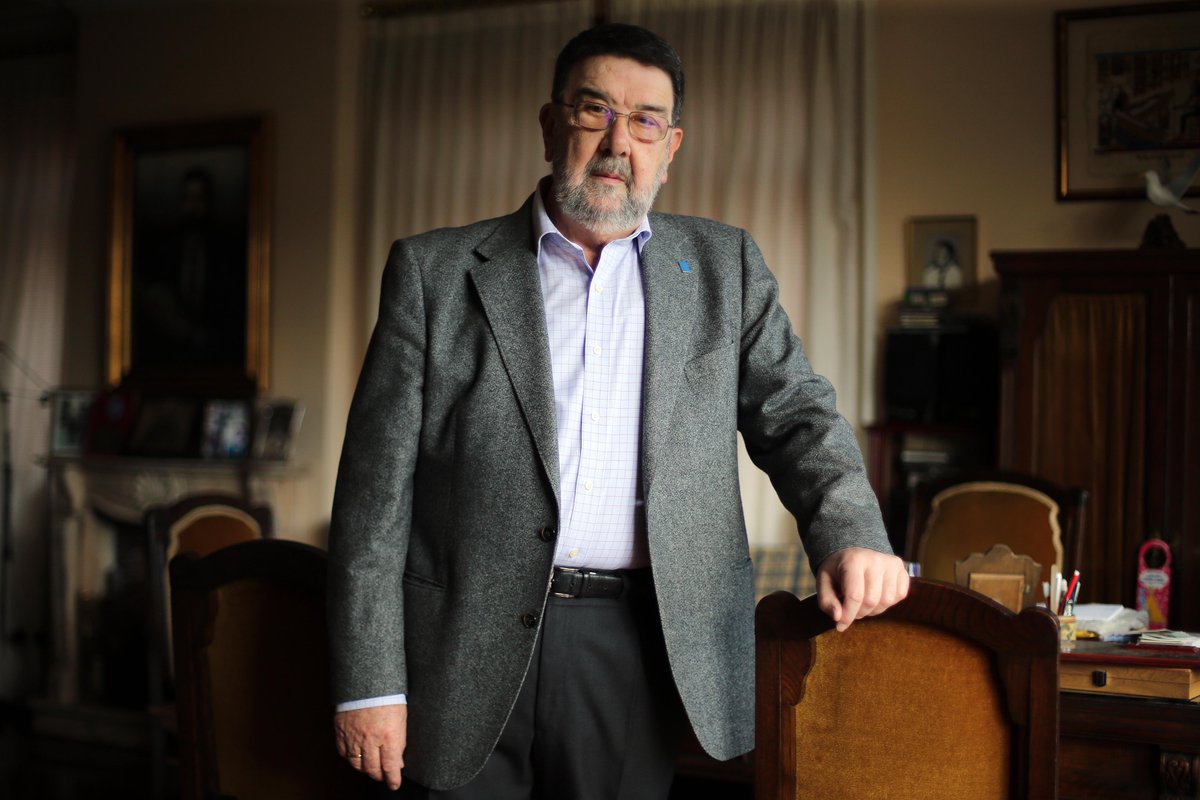 O profesor Juan Gestal analiza no seu último libro o desafío que supoñen as pandemias na era global a partir dunha reveladora análise histórica
 ▶ bolanda.es/post.php?id=415