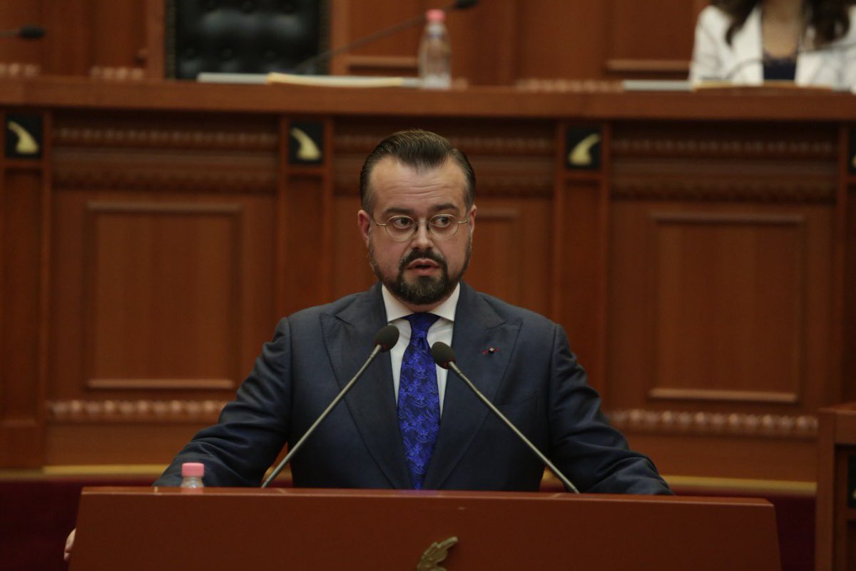 ThFrasheri's tweet photo. Much pleased to deliver AKEP’s annual report @KuvendiSH so timely scheduled as to coincide with the entry into force @WB6 as of today of the full Roam Like at Home agreement. Thank you @MajlindaBregu and #rccint for your commitment 🤝 🇦🇱 🇷🇸 🇧🇦 🇽🇰 🇲🇪 🇲🇰 🇪🇺✌🏻 https://t.co/3Ka8O2o98P