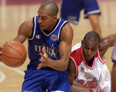 12magnificos's tweet photo. #TBT Puerto Rico🇵🇷 contra Italia🇮🇹
Fotos del Mundial 1998 y Juegos Olímpicos 2004. Ambos jugados en Grecia #12magnificos https://t.co/UoskO9CgOF