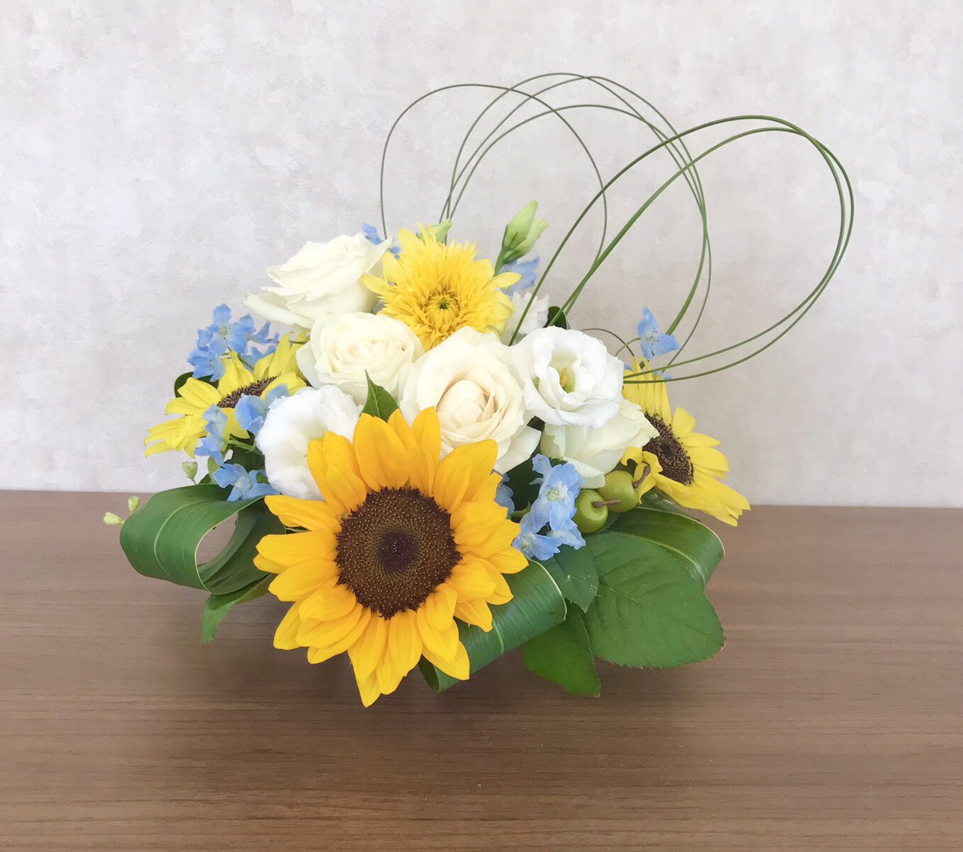 メグ フラワーアレンジメント スマイルフラワー スマイルフラワー 元気が出る花 夏色 花のある暮らし 花好きな人と繋がりたい T Co 4ujzosqxxl Twitter