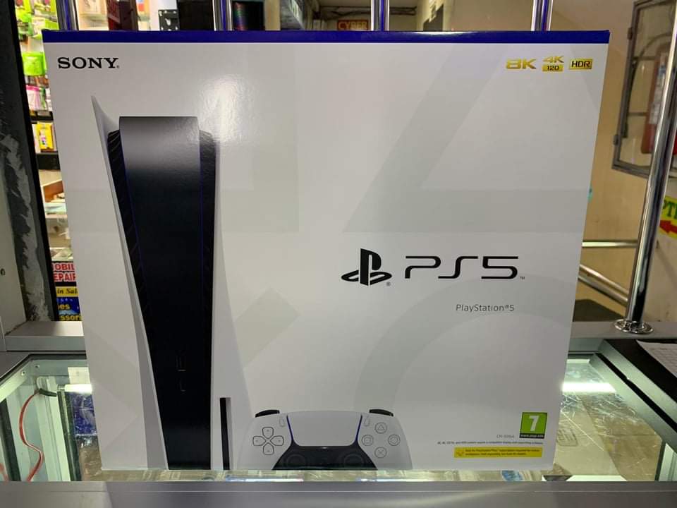 Asanda30871079's tweet photo. Play Station 5 Standard Version. (Disc Version)
Brand New and Sealed. 
Comes with Warranty and Invoice. 

Comes with a free Controller as a gift from us for first five buyers. https://t.co/TDvrH1nXYd