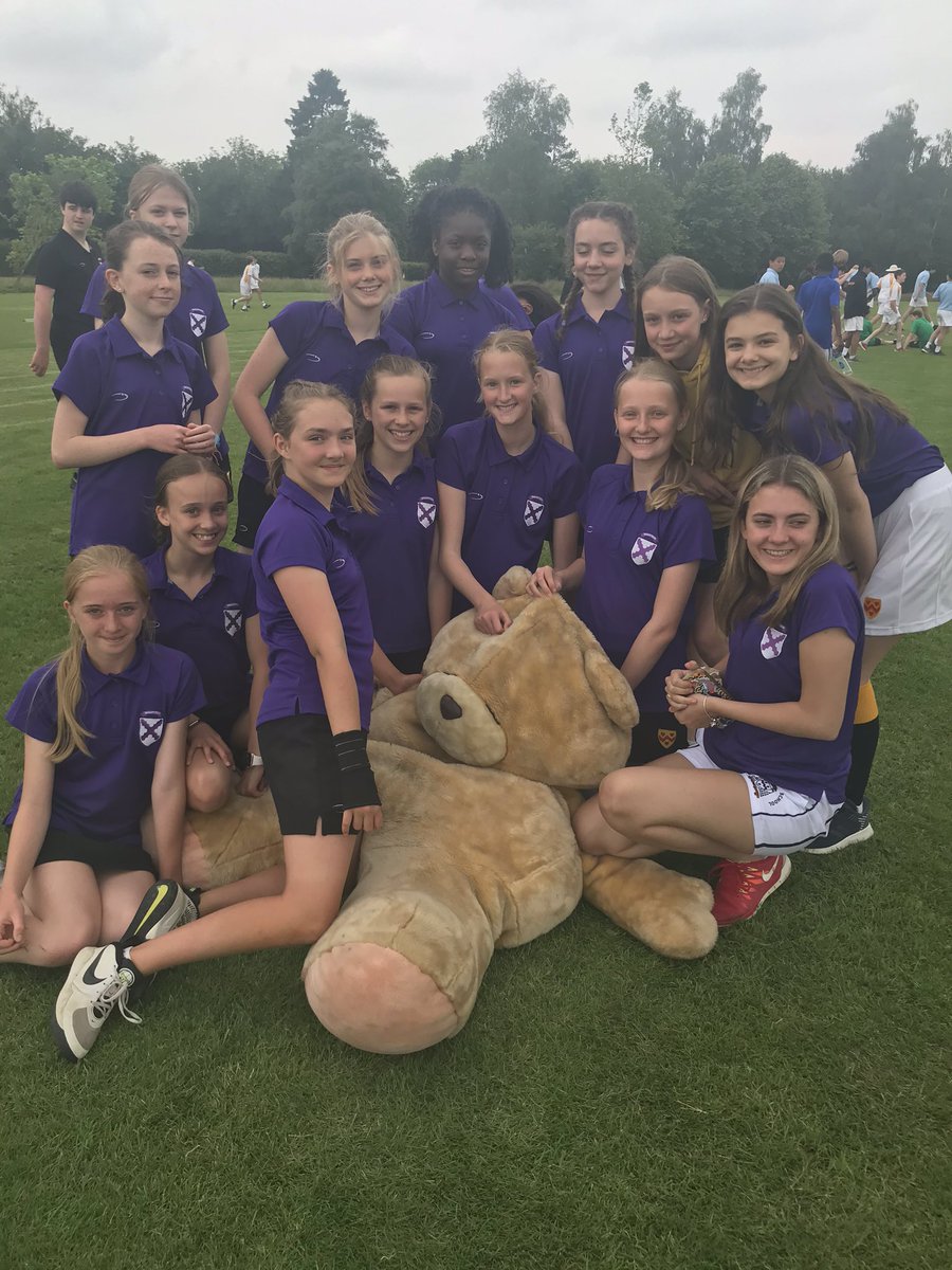 OratoryWootten's tweet photo. We kidnapped the @OratoryNorris mascot!! 💚💜 https://t.co/mDppay4RFv