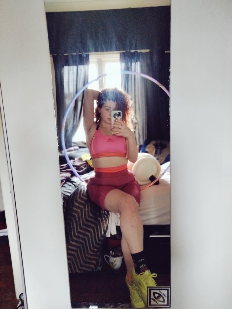 LailaElKhalifix's tweet photo. You think your a genius your drive me up the wall :P #shaniatwain #middleofthenight #impressme #hullahoop #hullahoopgirls #perthdancer #perthlockdown https://t.co/q4ZataD1JF
