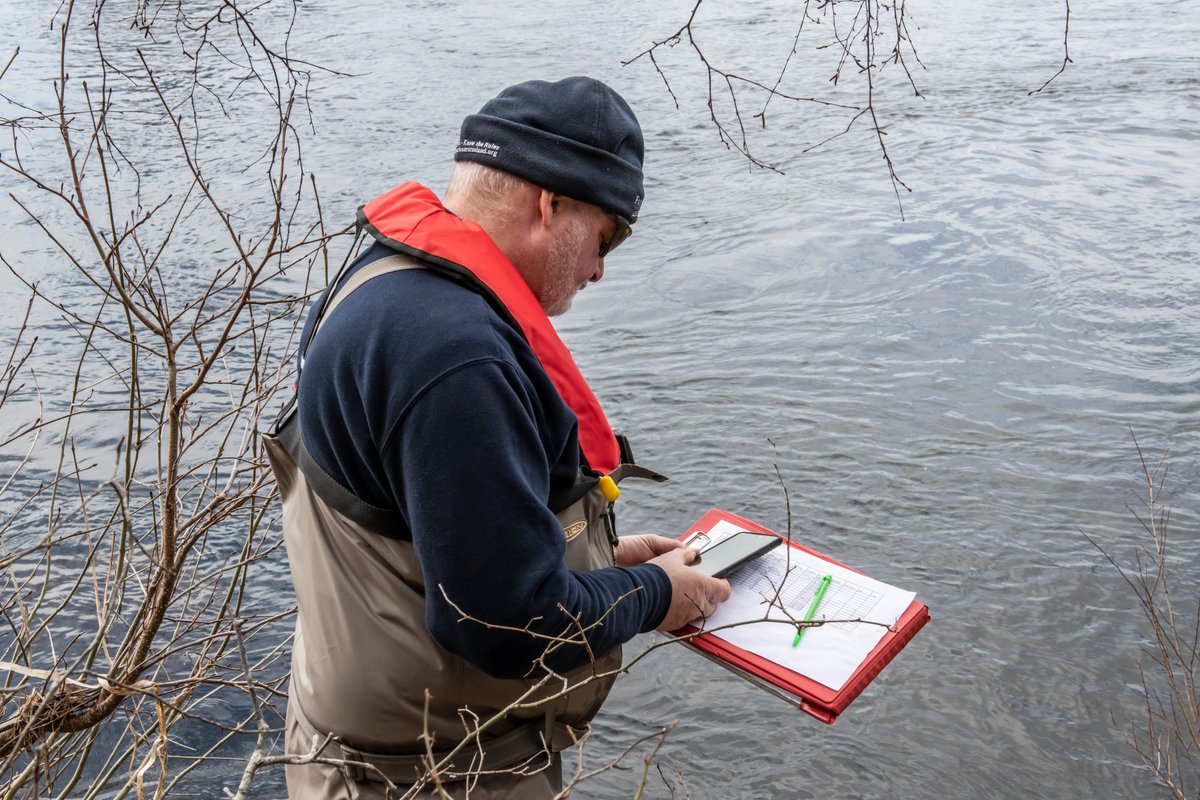 AST_Salmon's tweet photo. #ThrowbackThursday to the very early stages of this yearโs tracking study in the #MorayFirth, with receiver deployment in the #Spey! #MorayFirthTrackingProject #WildSalmonFirst https://t.co/YmNNRHAl3N