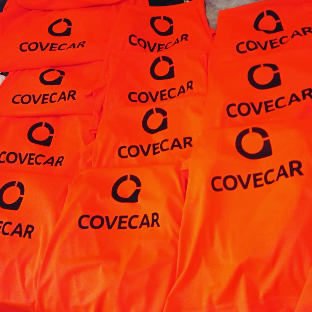 🔴🔵 CLUB / INFANTIL "A"

🏆 @pirineoscup 

🚙 @covecarentacar patrocina els desplaçaments del nostra infantil "A" durant el torneig que es disputarà aquest cap de setmana a la Cerdanya.

👕@malesherbes.serigrafia ha fet l'estampació de les samarretes prematch.