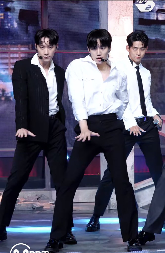 2pmsvocals's tweet photo. the big 3 https://t.co/Z5Lmq0OIRp