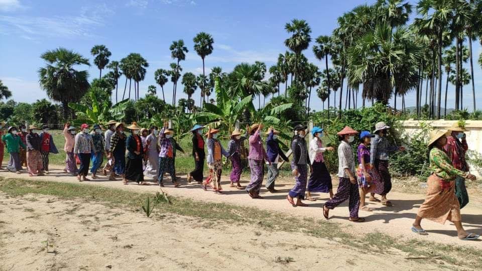 Locals in Letpadaungtaung, Salingyi Township, Sagaing, marched against Myanmar's coup regime today (Jul 1).  

Photos: CJ

#WhatsHappeningInMyanmar