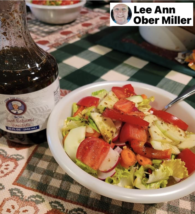 ChefTimFoods's tweet photo. It does a salad good... I love it! Thanks for the Shout-Out Lee Ann!!
#CustomerPhoto #ThankYou
#ChefTims #SweetBalsamic #Vinaigrette
#ChefTimFoods #familyowned
#ShakeShakeShakeDontRefrigerate
#glutenfree #DressingAndMarinade
#ChefTimsDressing #Marinade
#CustomerTasteAMonial https://t.co/VtY5E6R5Pd