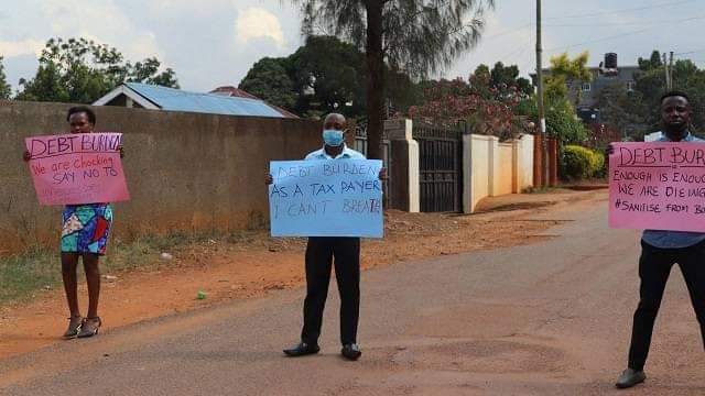 LoveUganda7's tweet photo. @JamesDuddridge @UNICEFUganda #UgandaIsBleeding #stoploaning dictator museveni #stoppromoting genocide in Uganda through dictator museveni @BorisJohnson @JamesDuddridge @DominicRaab#ourlvivesmatters matter #stop your hypocrisy #stop your loan trading with dictator museveni https://t.co/bGQEZxpNb8